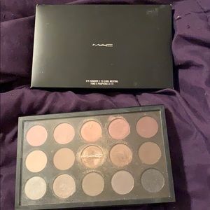 Makeup palette the bottom is a diff palette